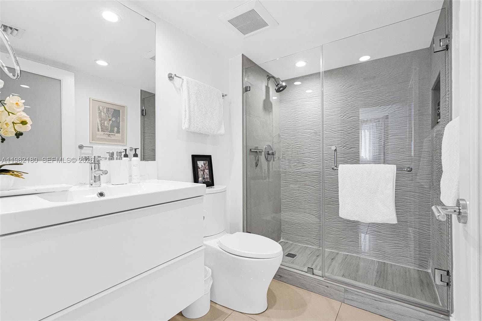 1605 Bay Rd # 201, Miami Beach FL 33139 — 26