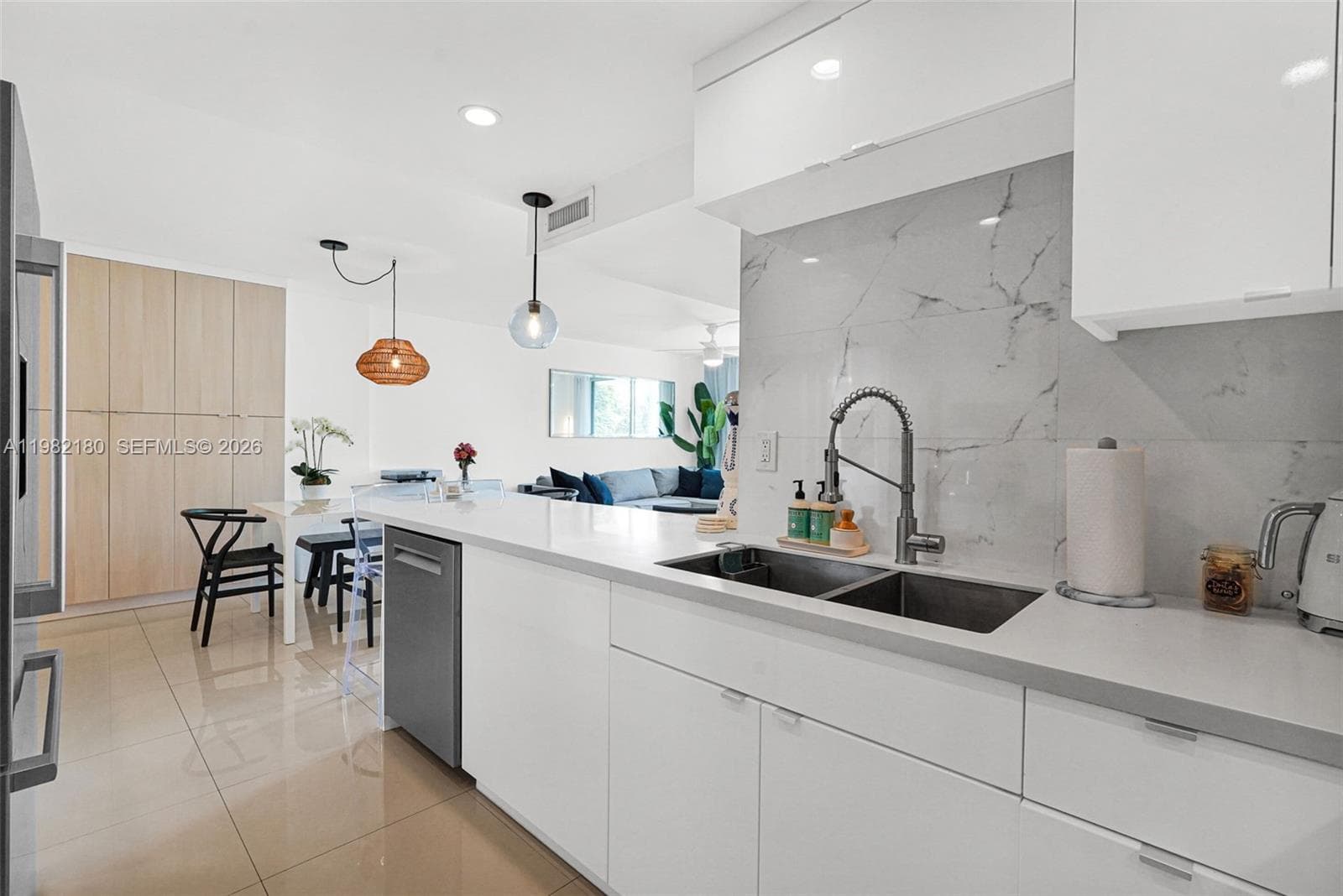 1605 Bay Rd # 201, Miami Beach FL 33139 — 5
