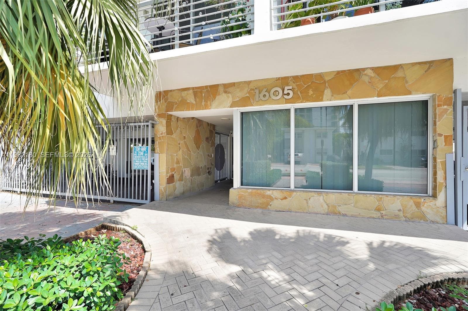 1605 Bay Rd # 201, Miami Beach FL 33139 — 30