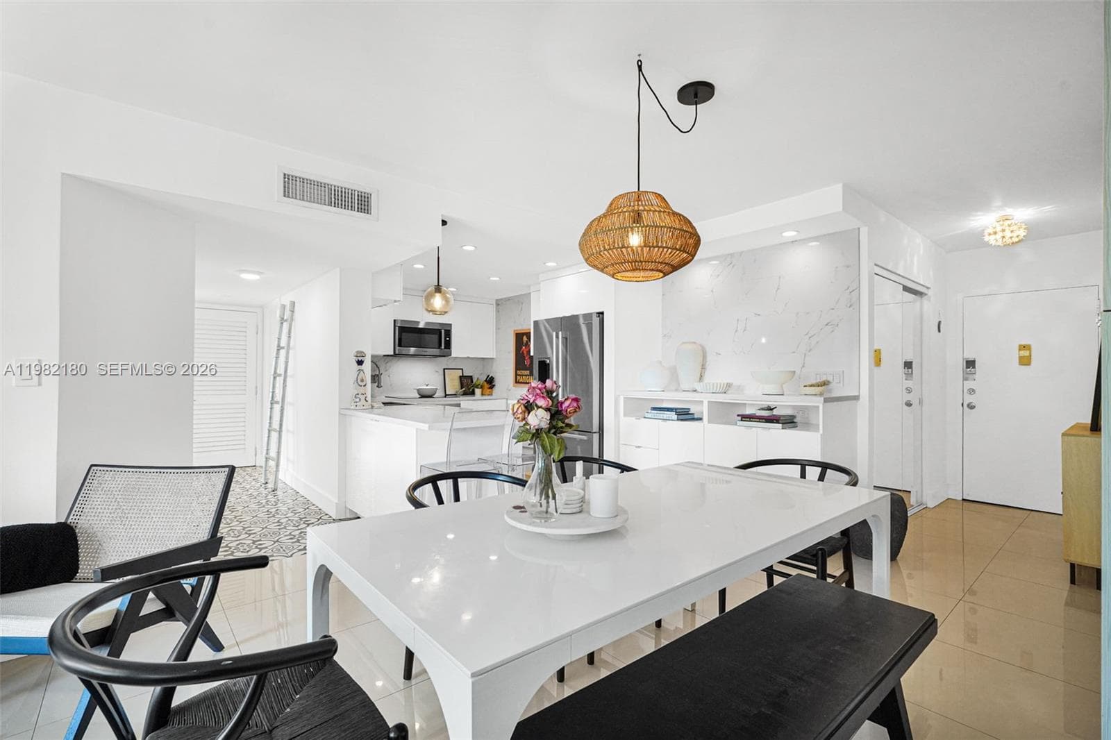 1605 Bay Rd # 201, Miami Beach FL 33139 — 11