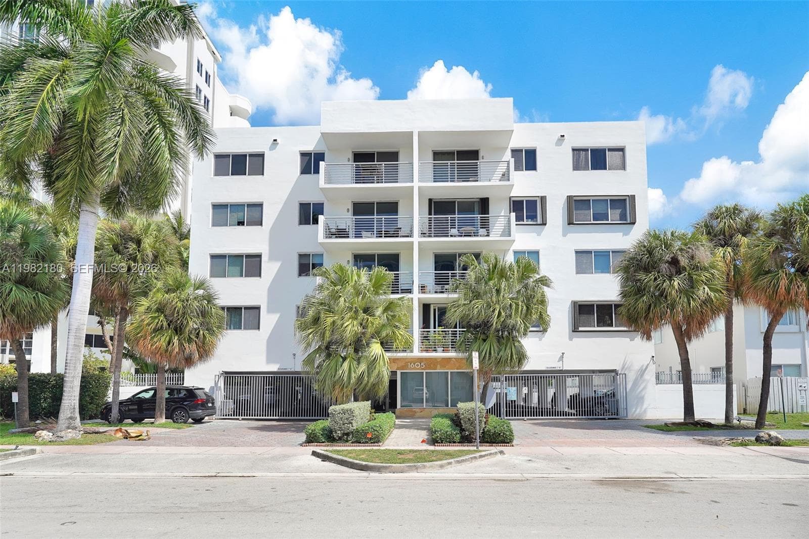1605 Bay Rd # 201, Miami Beach FL 33139 — 44