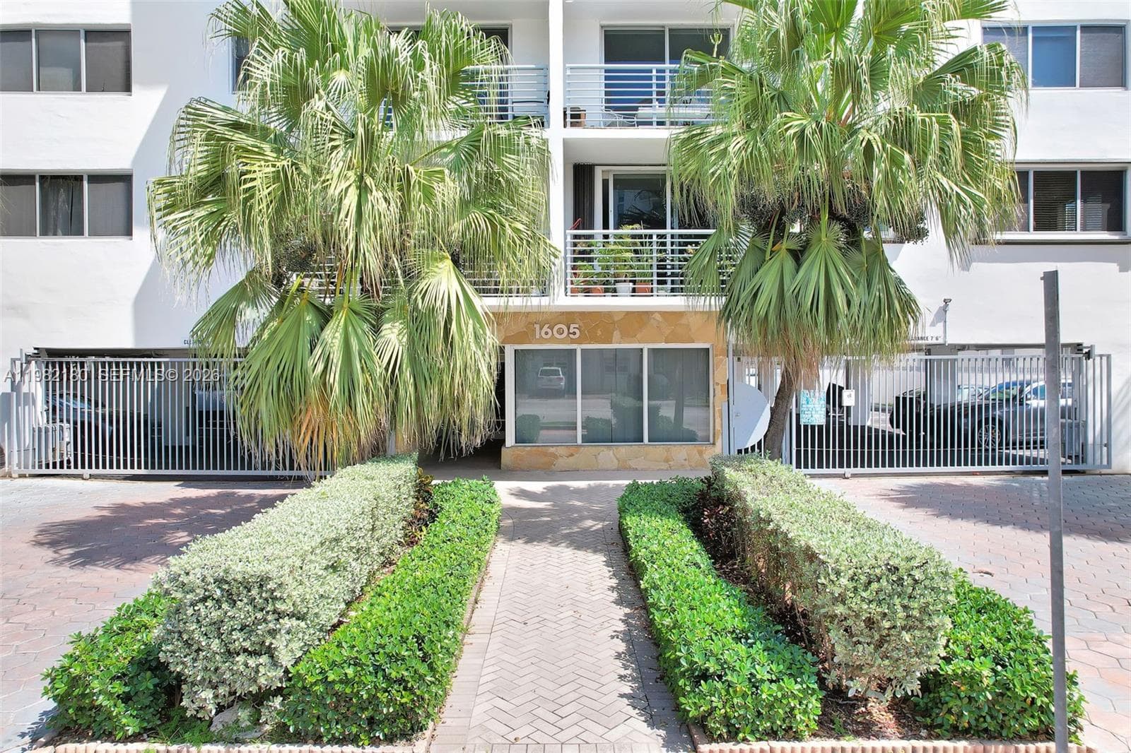 1605 Bay Rd # 201, Miami Beach FL 33139 — 29