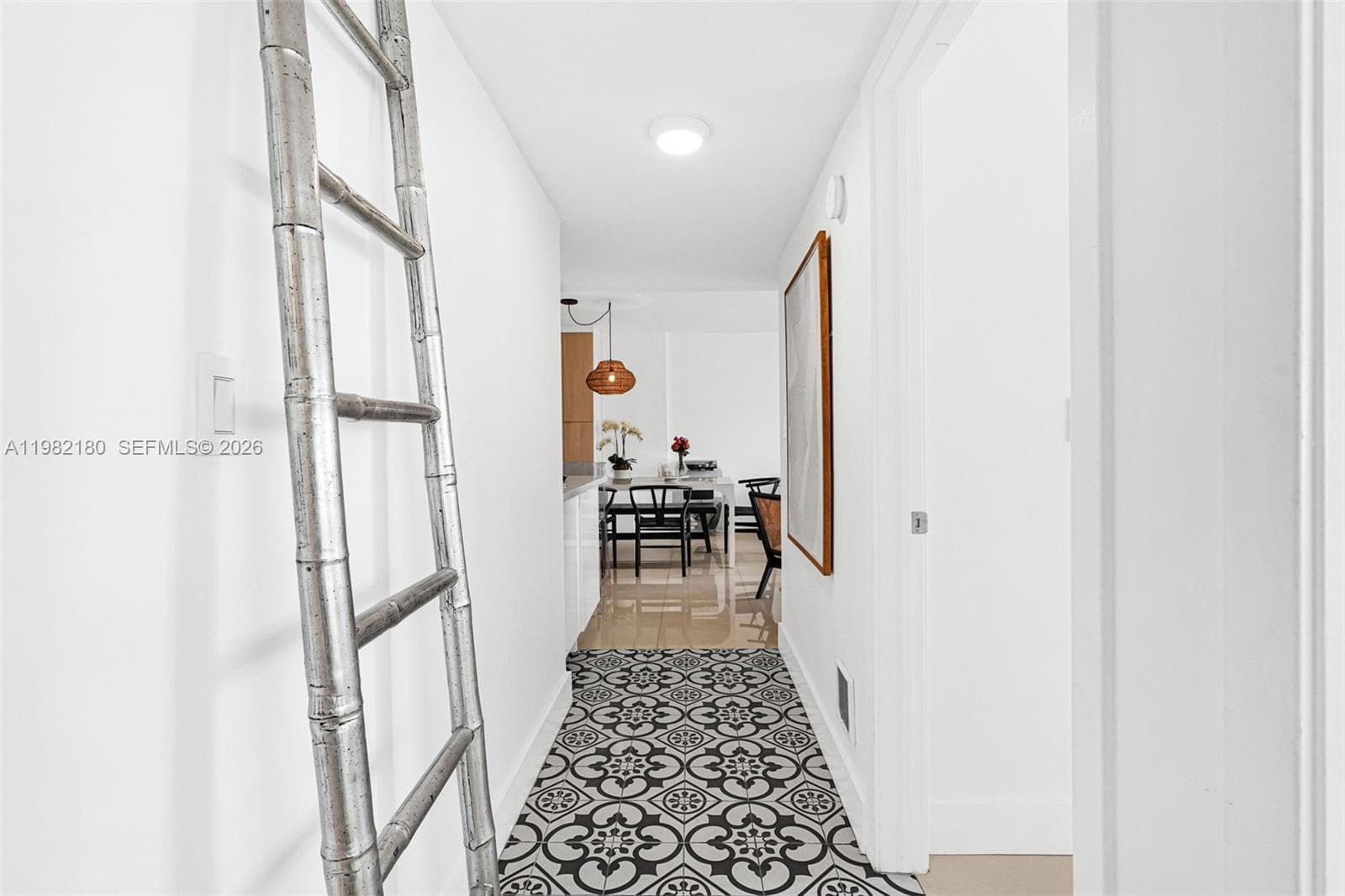 1605 Bay Rd # 201, Miami Beach FL 33139 — 25