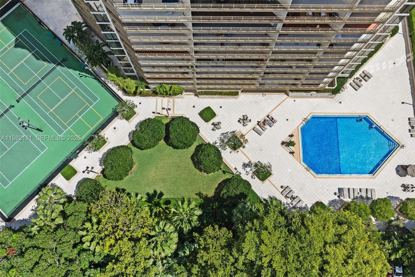 2901 S Bayshore Dr # 8E, Coconut Grove FL 33133 — 27