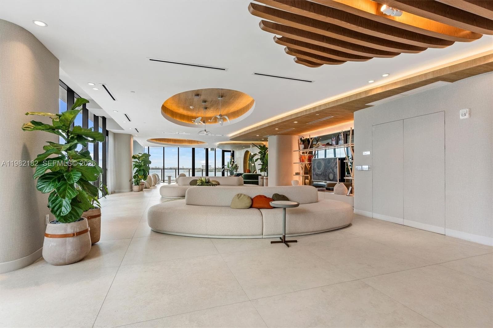 700 NE 24rd St # 5802, Miami FL 33137 — 51