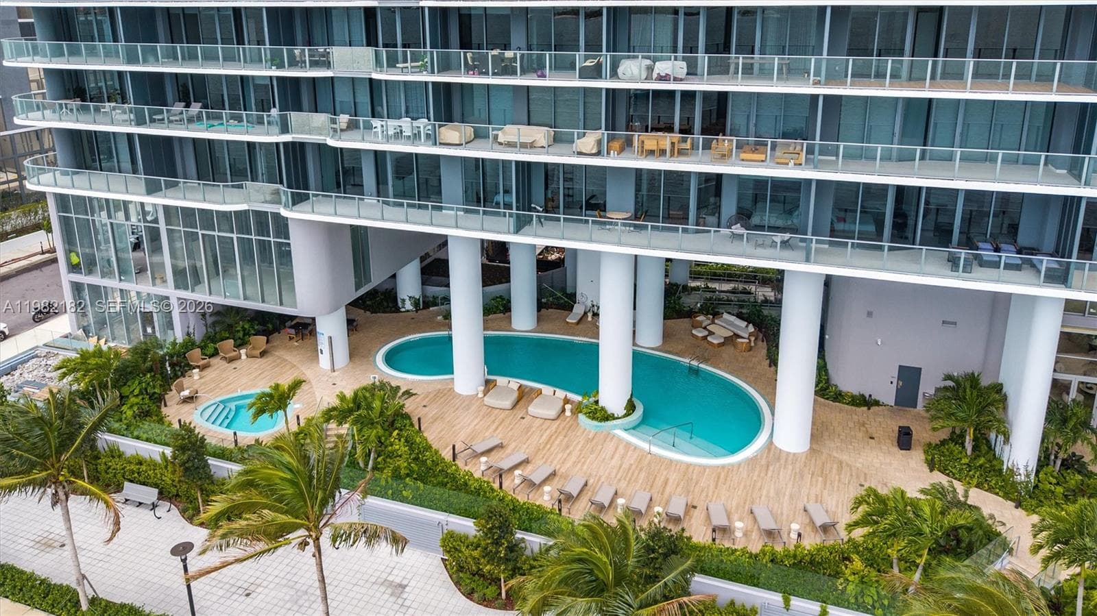 700 NE 24rd St # 5802, Miami FL 33137 — 48