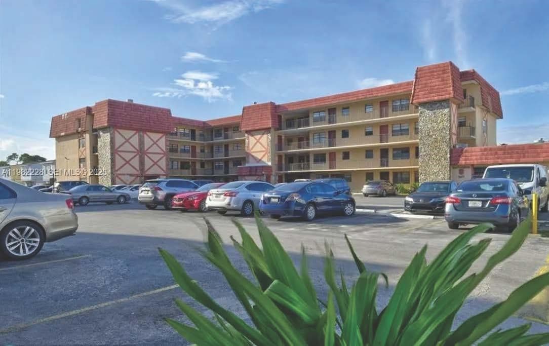 1325 W 68th St # 113, Hialeah FL 33014 — 11