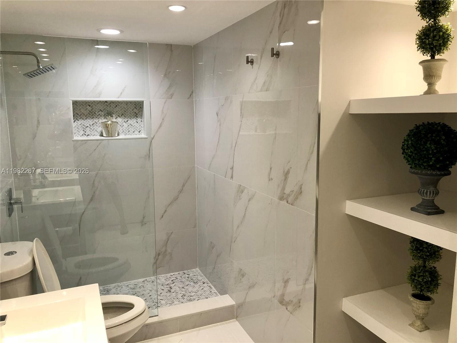 19999 E Country Club Dr # 1405, Aventura FL 33180 — 17