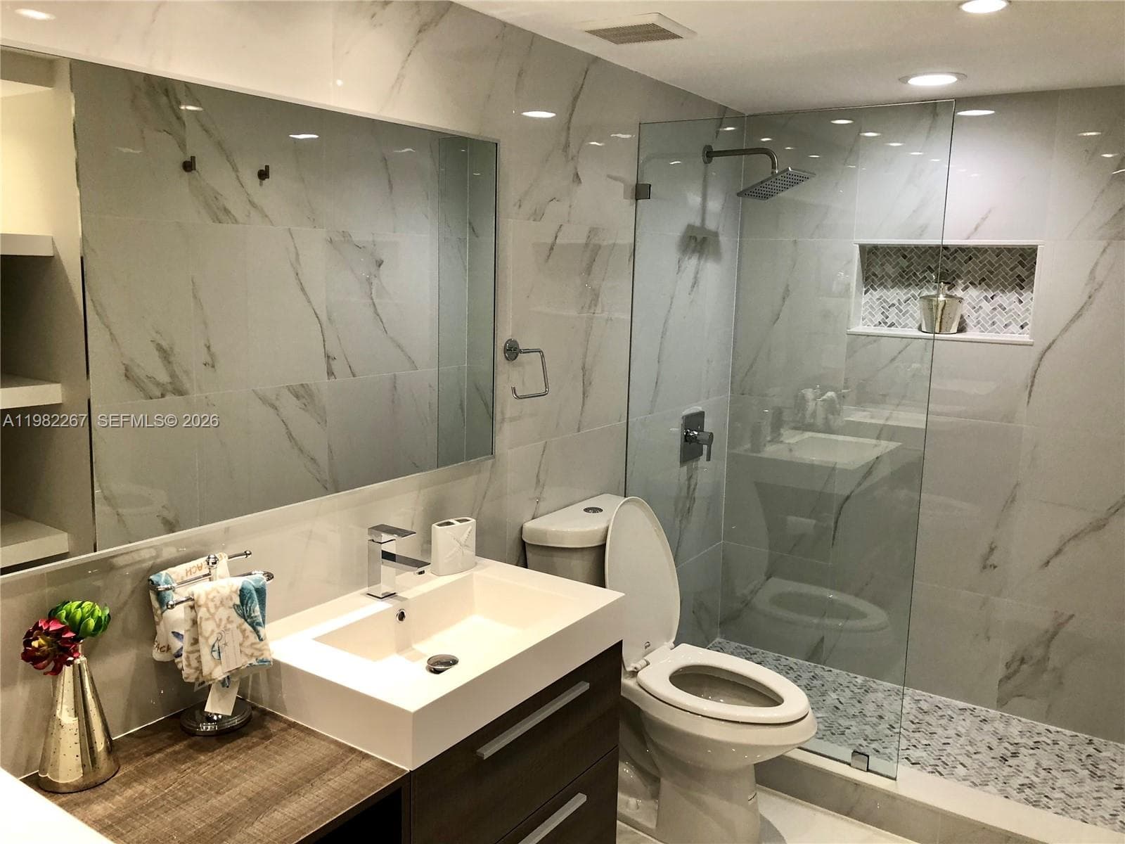 19999 E Country Club Dr # 1405, Aventura FL 33180 — 16