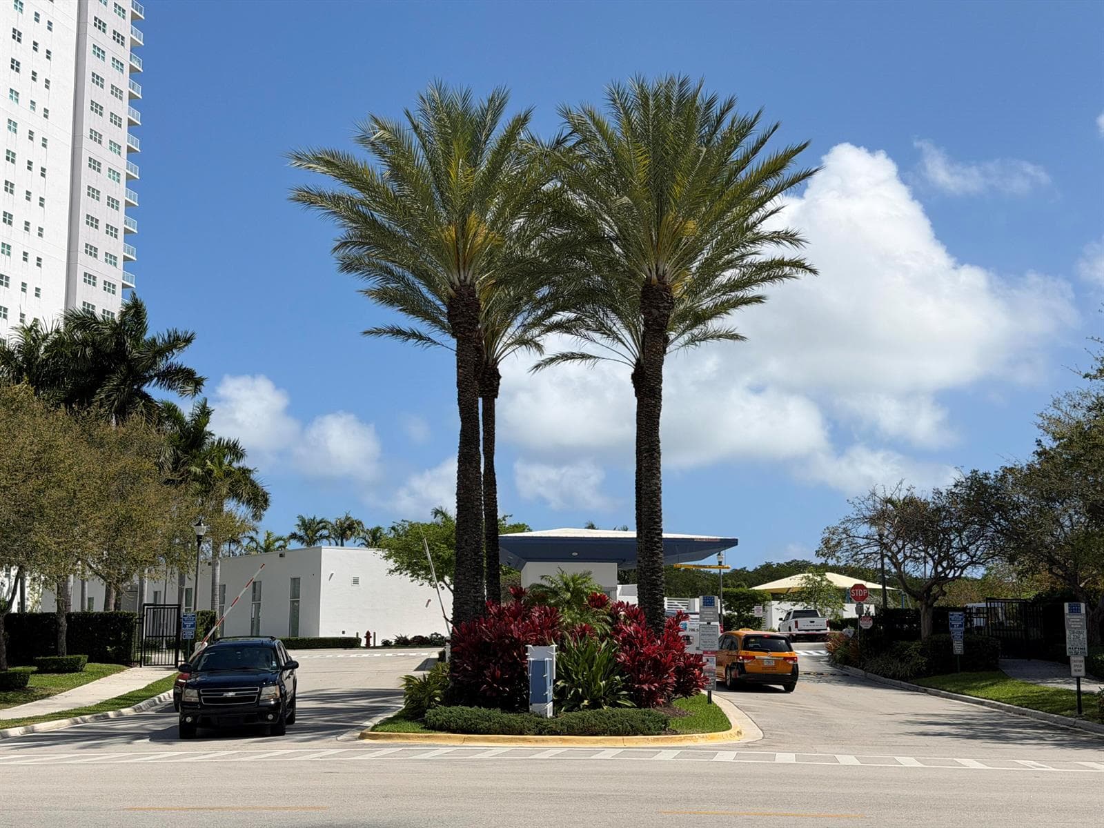 15051 Royal Oaks Lane # 1603, North Miami FL 33181 — 27