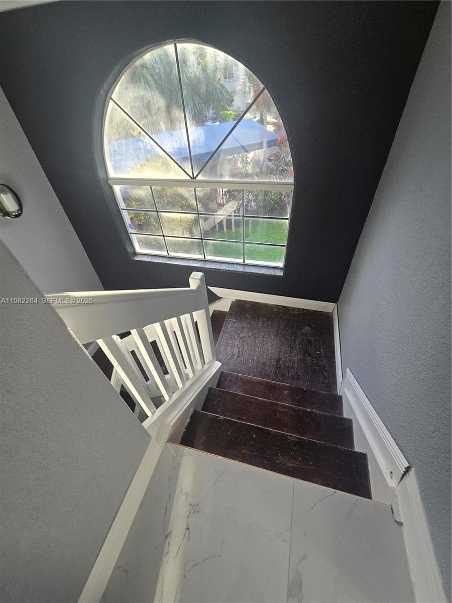 252 NE 212th Ter, Miami FL 33179 — 12