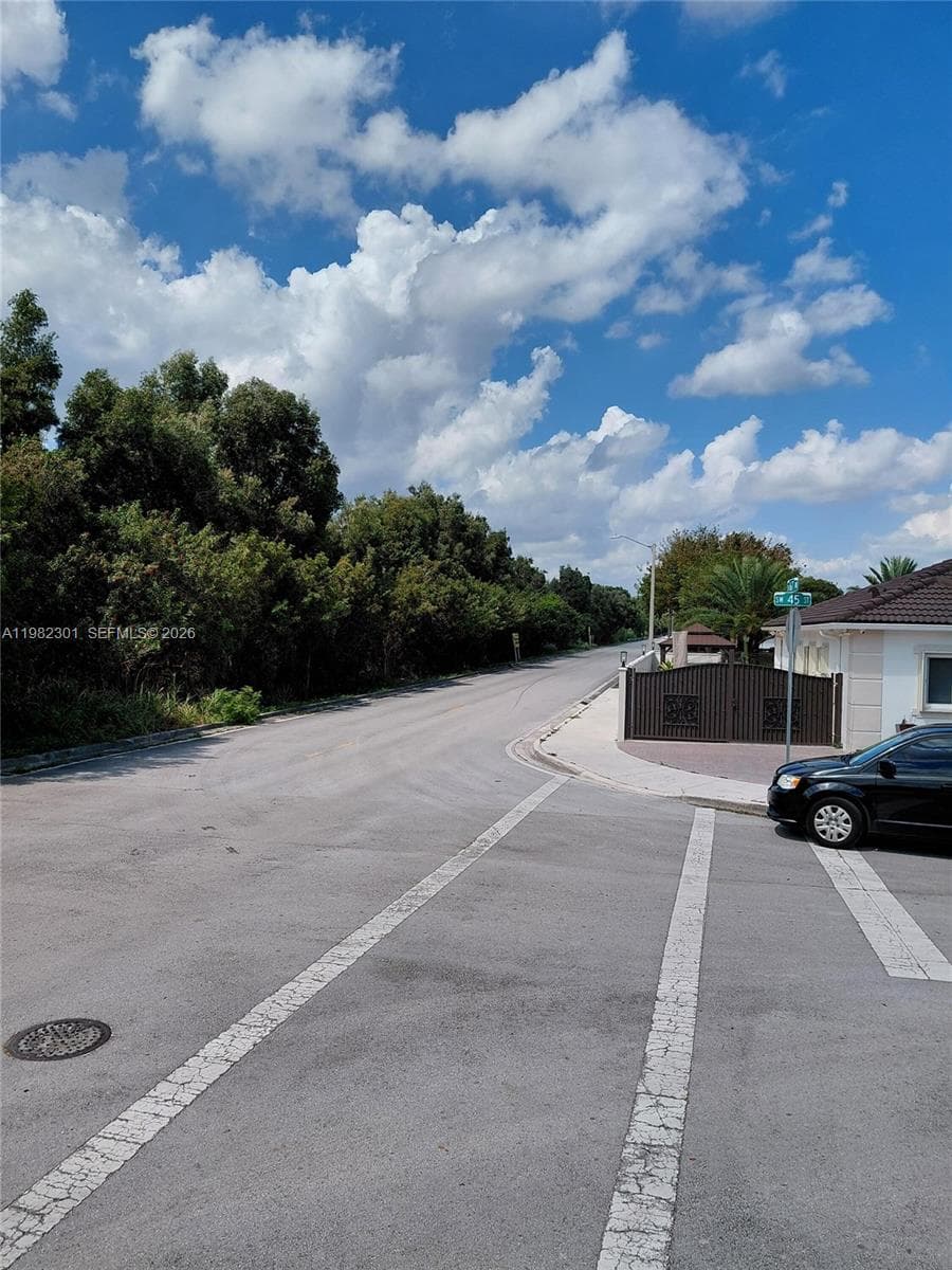 168xx 45th st, Miami FL 33185 — 2