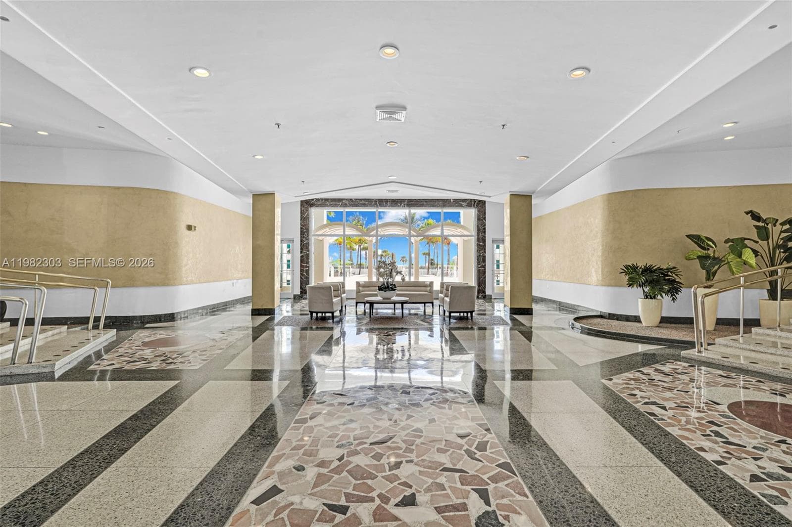 4925 Collins Ave # 4A, Miami Beach FL 33140 — 25