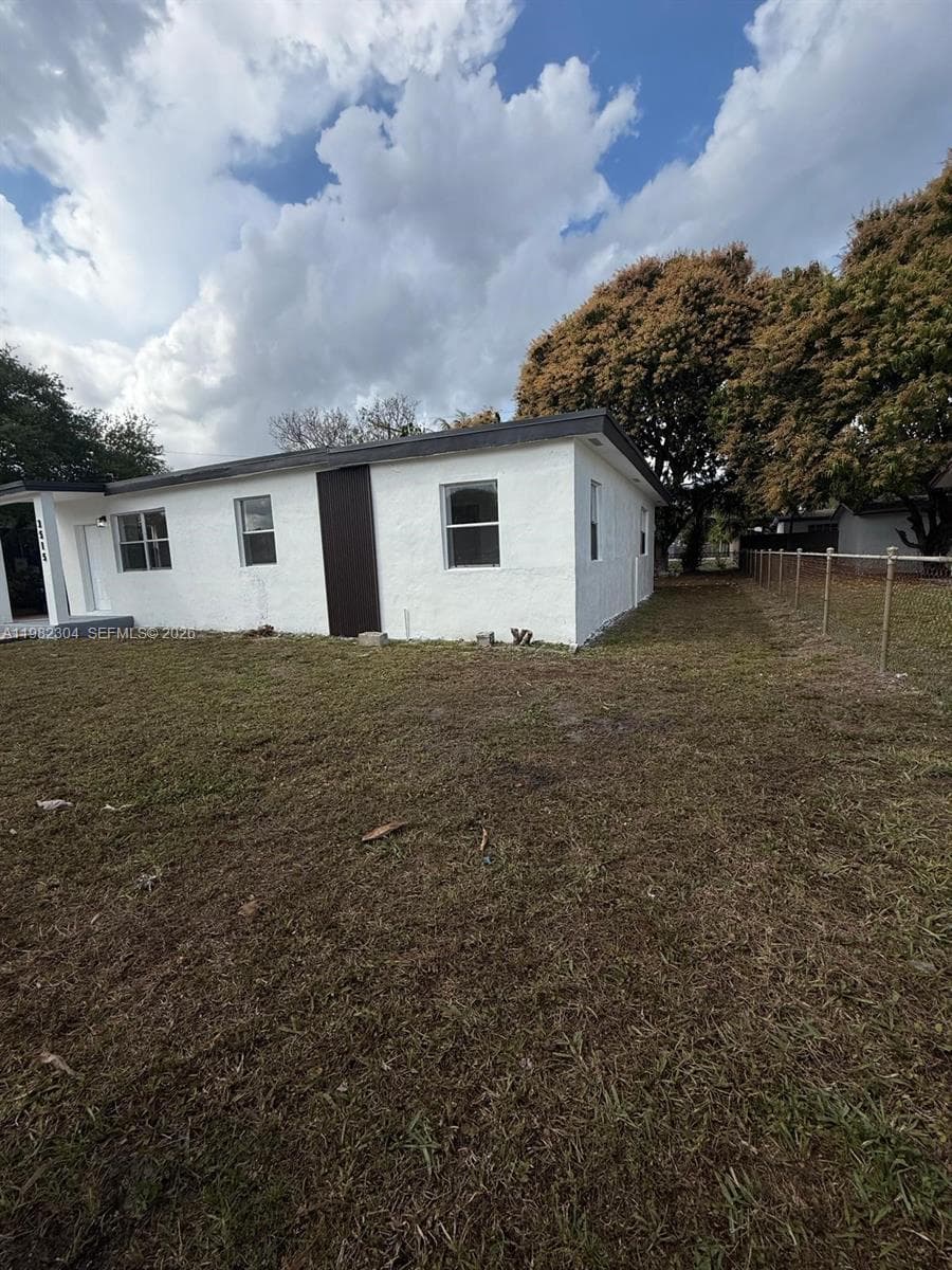 3515 NW 213th St, Miami Gardens FL 33056 — 6