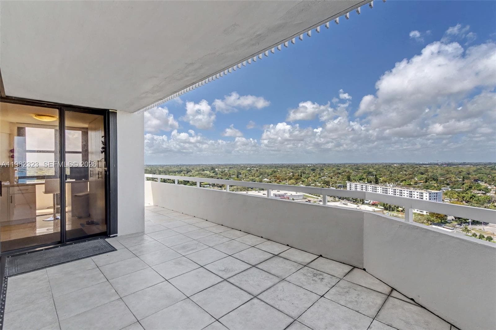 2000 Towerside Ter, Miami FL 33138 — 16
