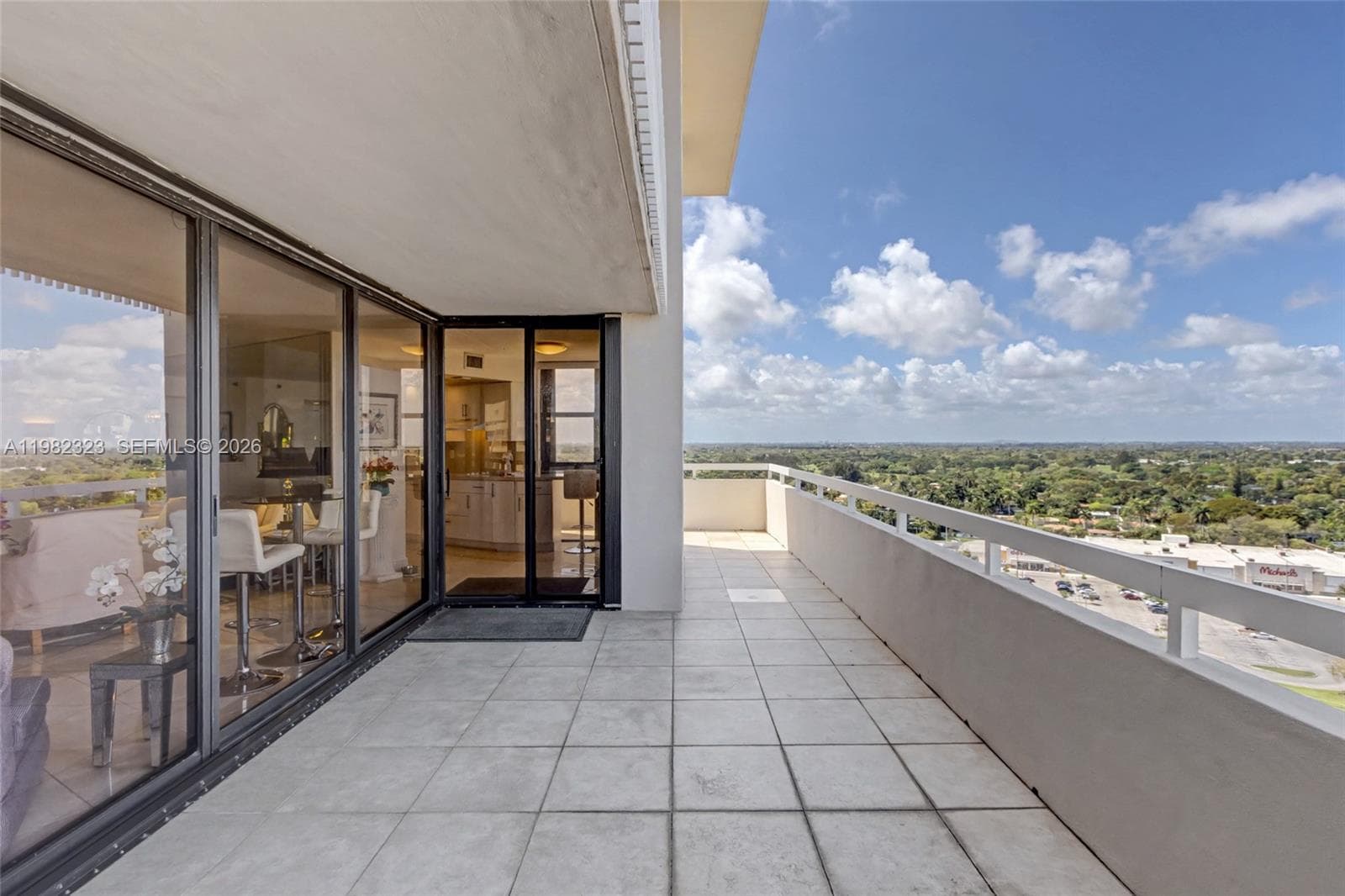 2000 Towerside Ter, Miami FL 33138 — 19
