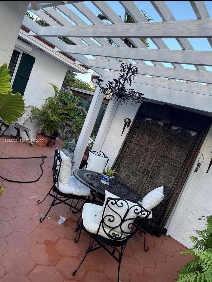 2190 SW 22 terrace, Miami FL 33145 — 27
