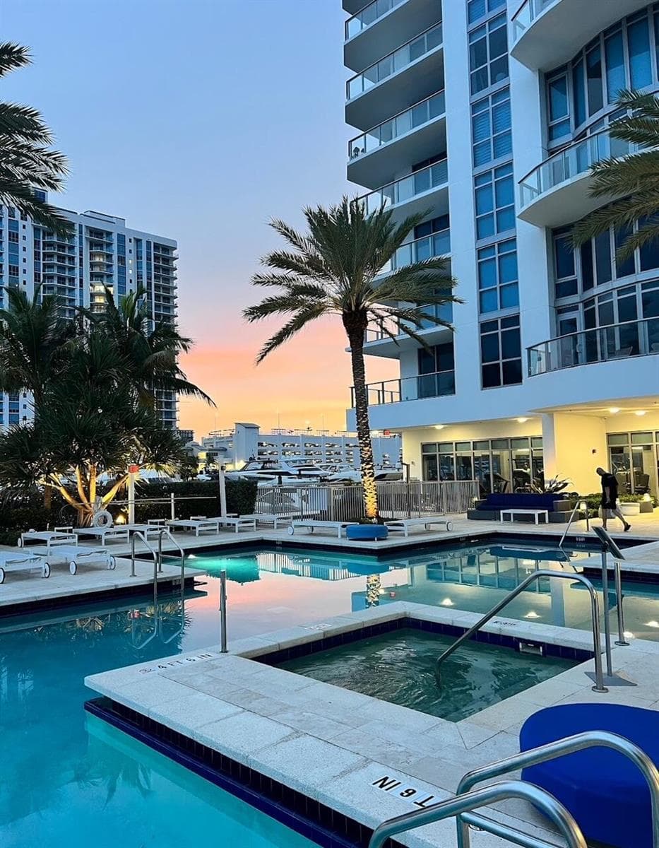 17211 Biscayne Boulevard, North Miami Beach FL 33160 — 4