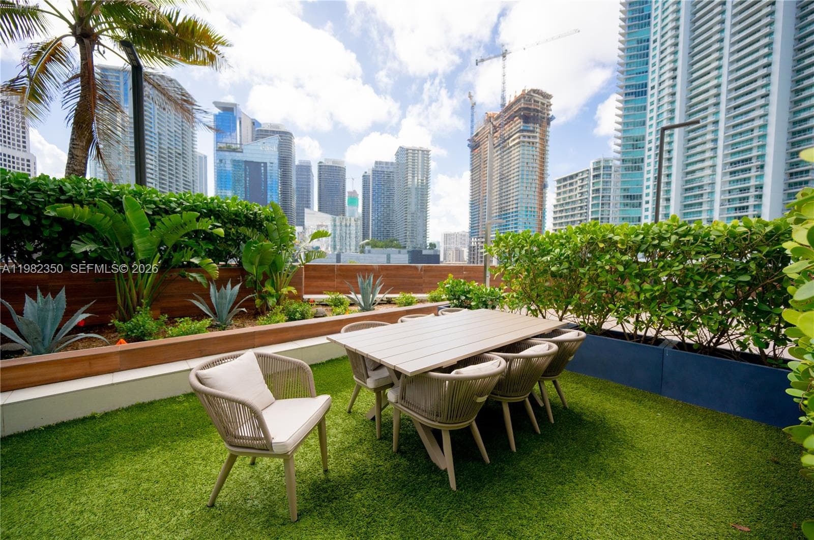 350 S MIAMI # 1709, Miami FL 33130 — 27