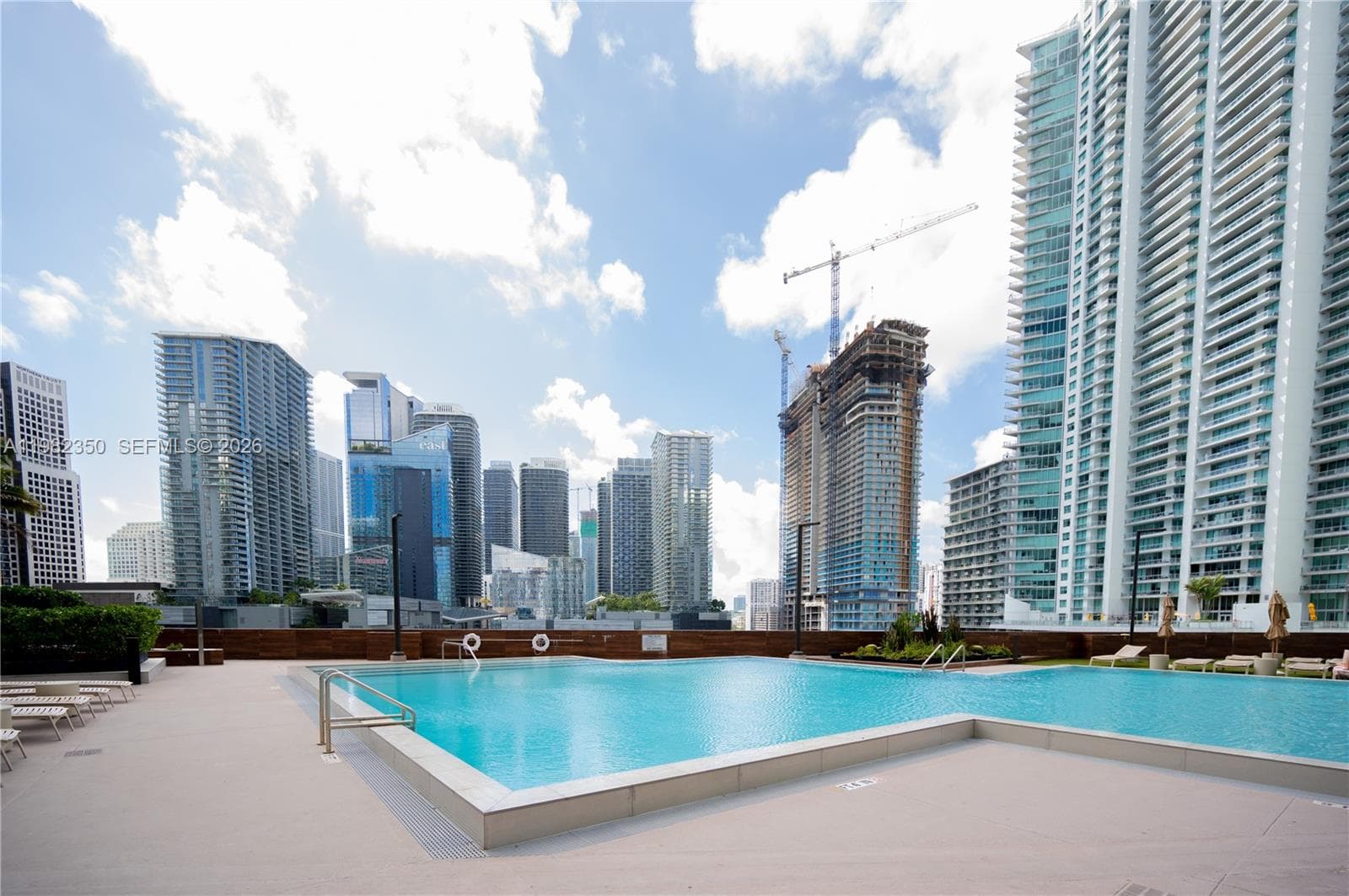 350 S MIAMI # 1709, Miami FL 33130 — 17