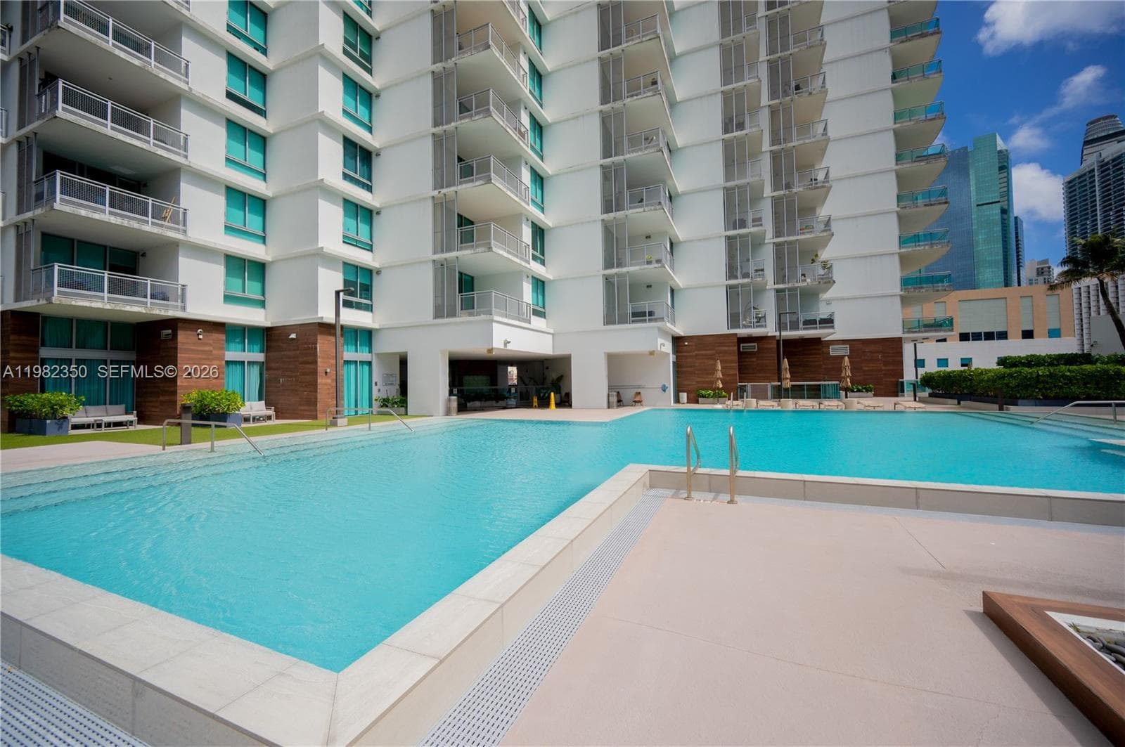350 S MIAMI # 1709, Miami FL 33130 — 22