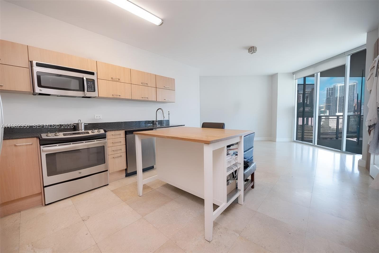 350 S MIAMI # 1709, Miami FL 33130 — 3