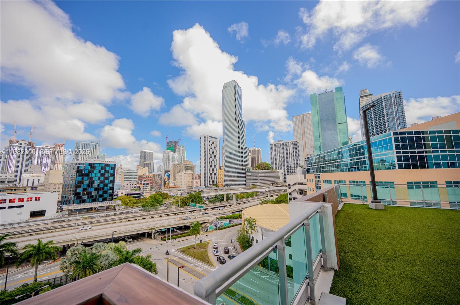 350 S MIAMI # 1709, Miami FL 33130 — 29