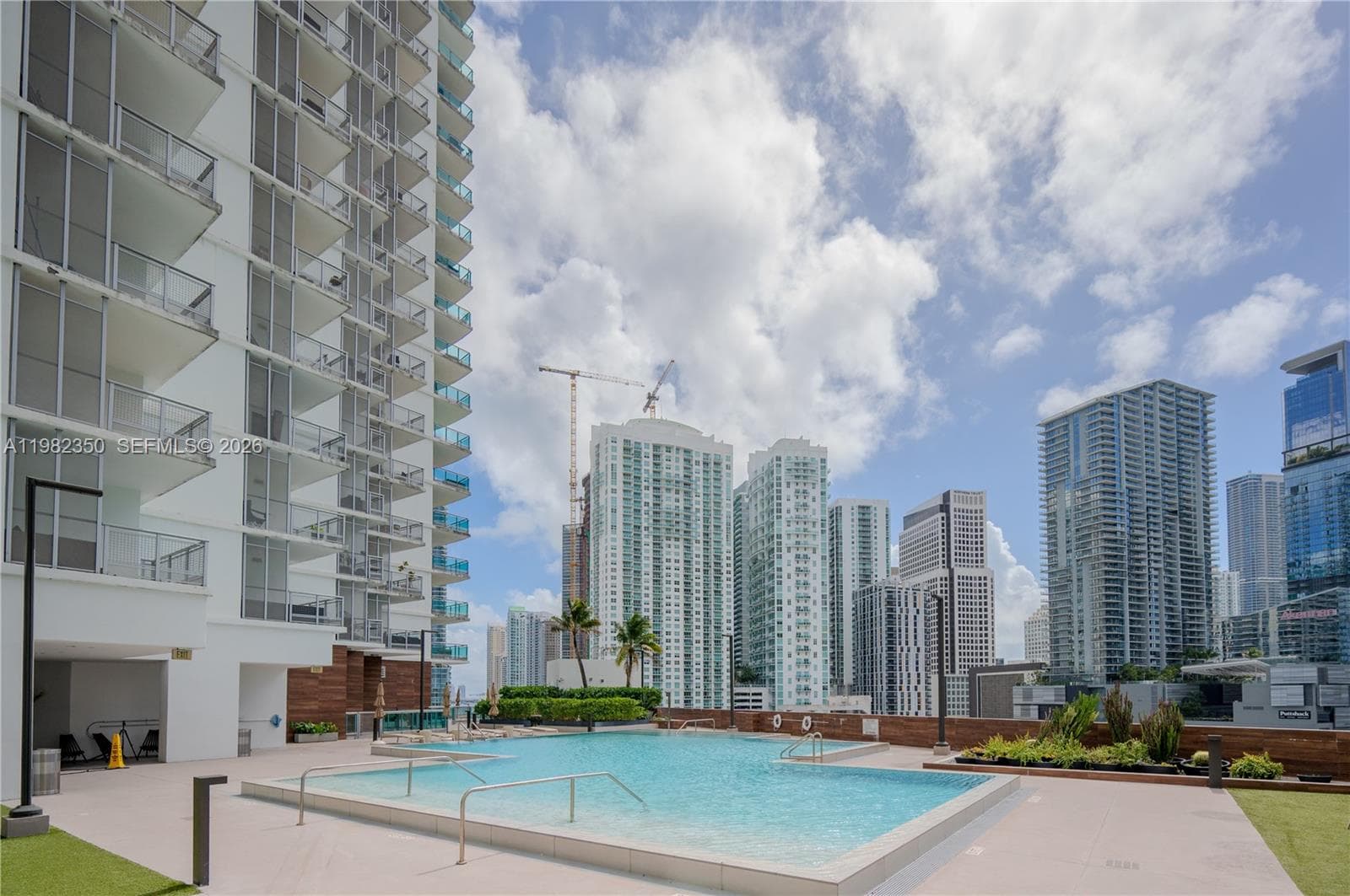 350 S MIAMI # 1709, Miami FL 33130 — 21