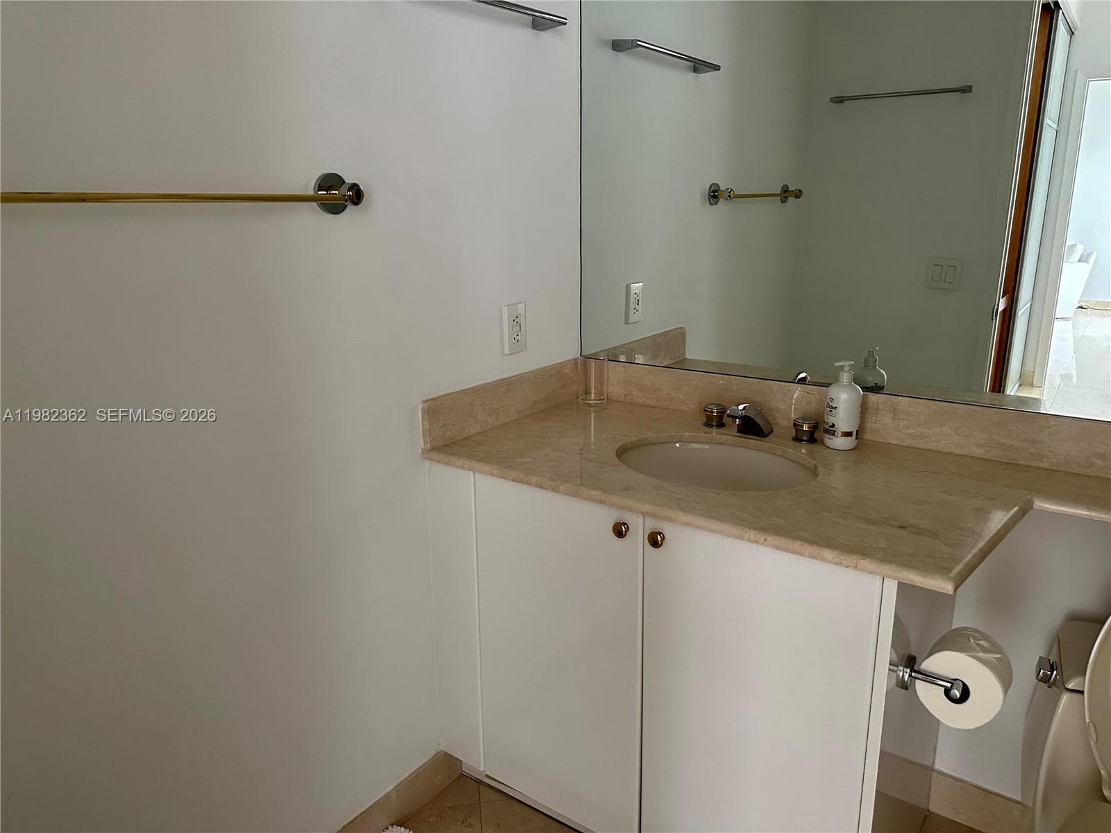 785 Crandon Blvd # 803, Key Biscayne FL 33149 — 24