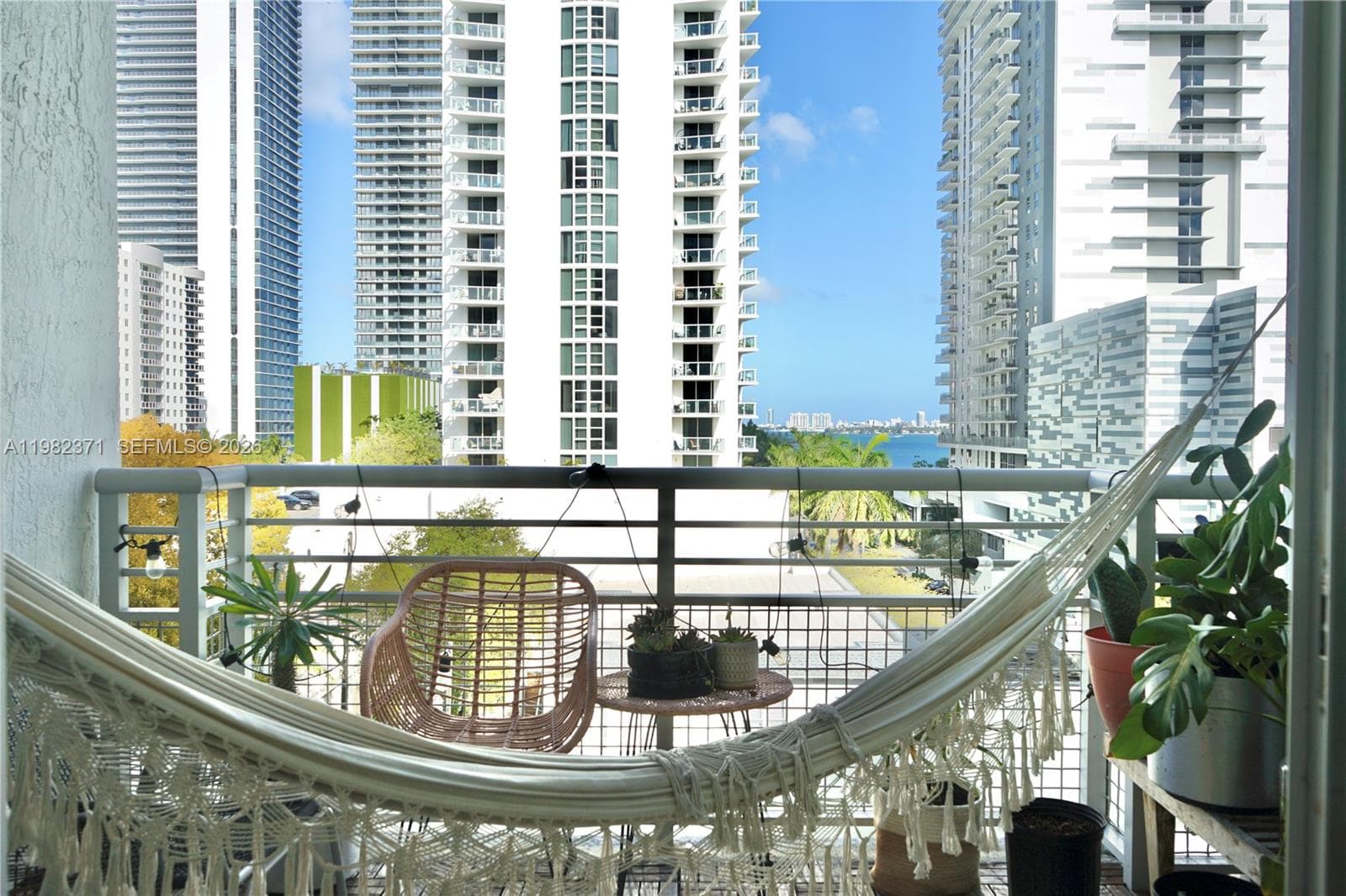 2200 NE 4th Ave # 503, Miami FL 33137 — 19