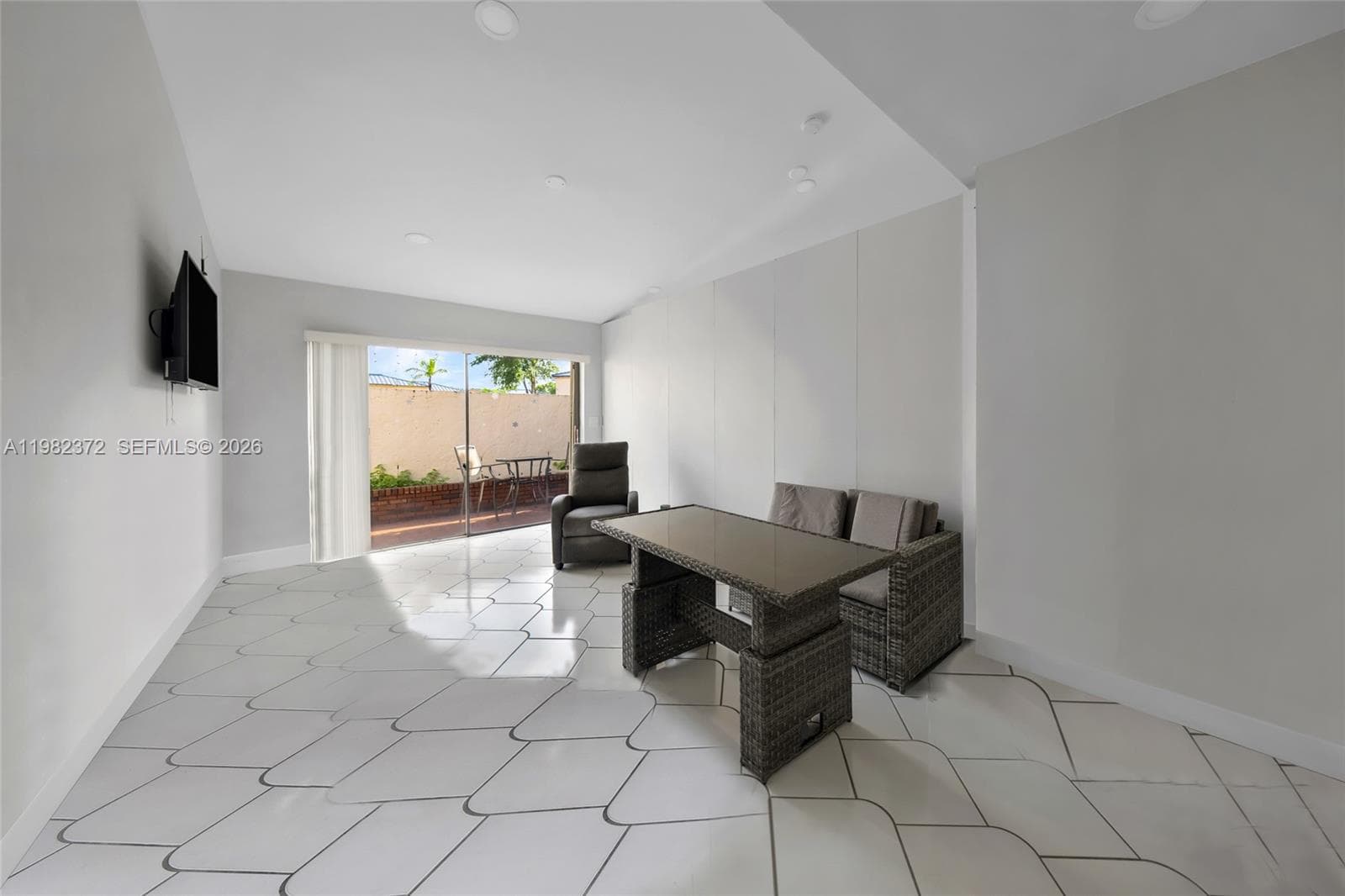 6637 NW 181st Ln # 6637, Hialeah FL 33015 — 23