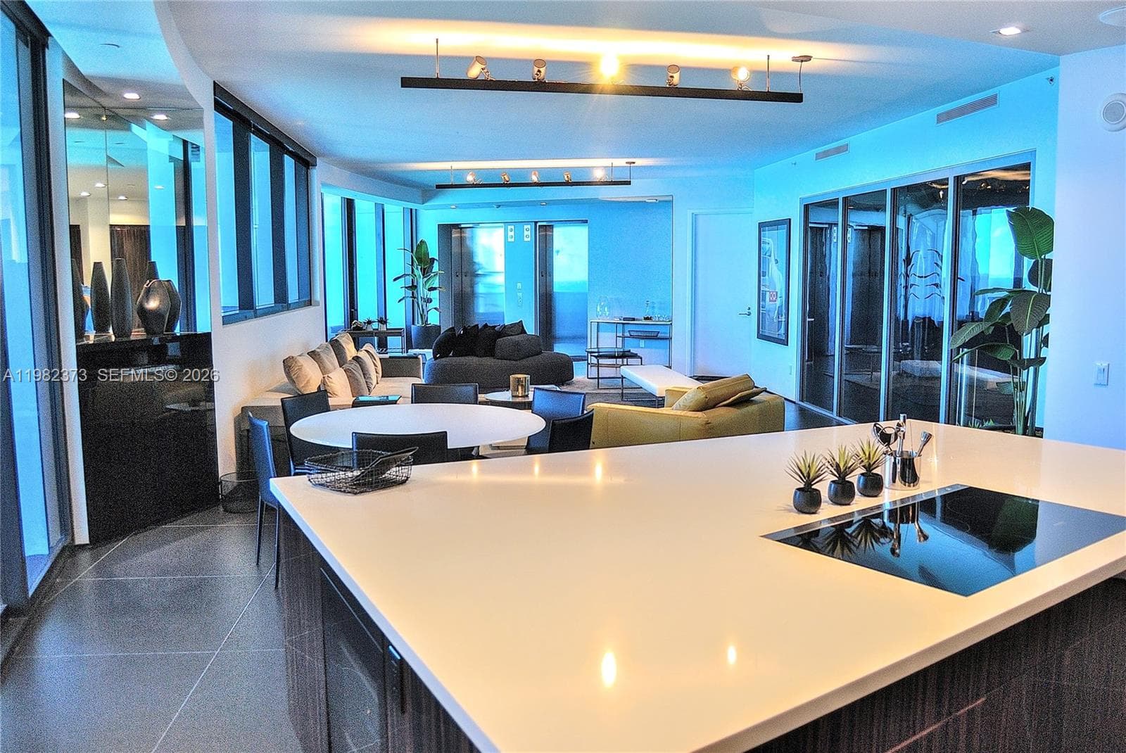 18555 Collins Ave. # 3005, Sunny Isles Beach FL 33160 — 17