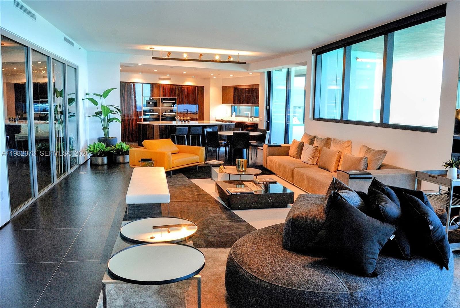 18555 Collins Ave. # 3005, Sunny Isles Beach FL 33160 — 16