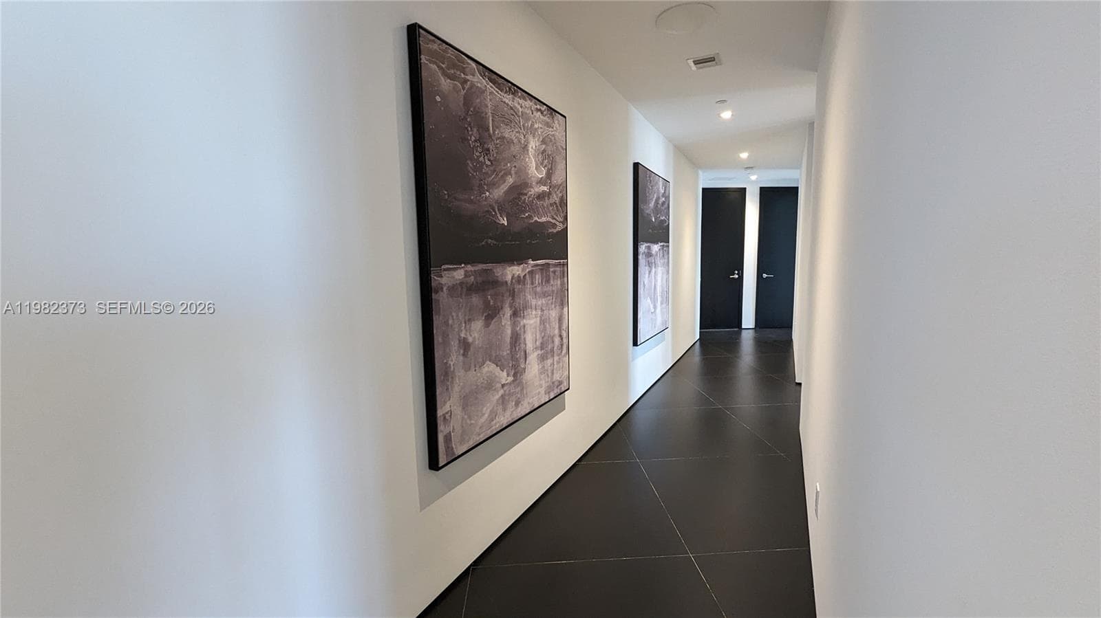 18555 Collins Ave. # 3005, Sunny Isles Beach FL 33160 — 20