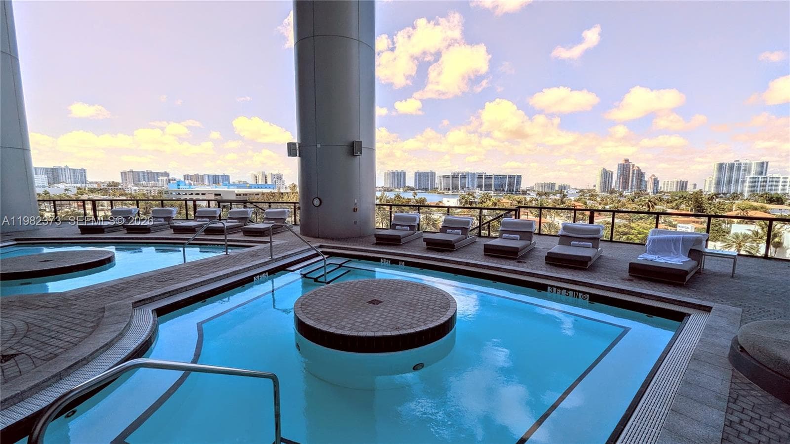18555 Collins Ave. # 3005, Sunny Isles Beach FL 33160 — 45