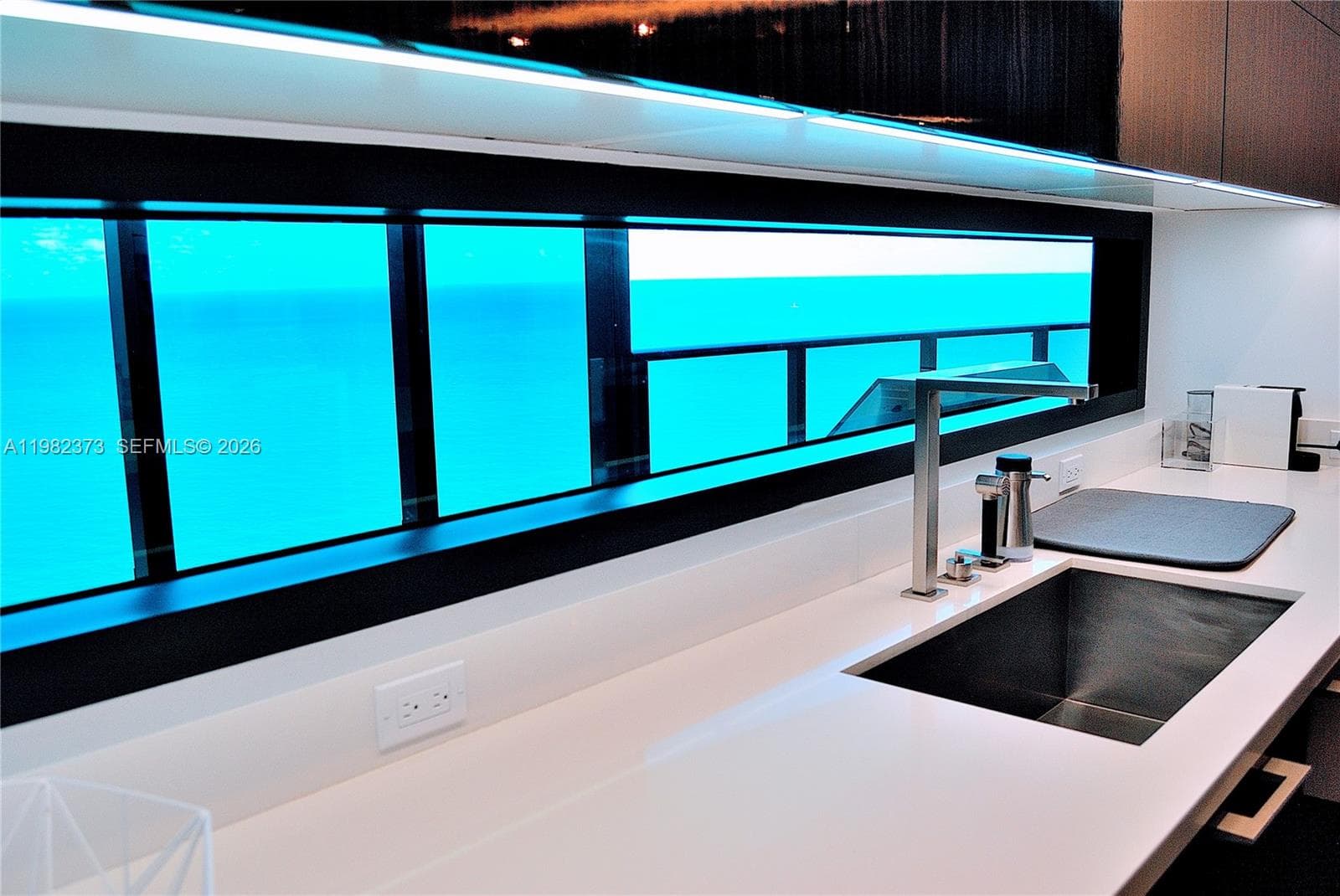 18555 Collins Ave. # 3005, Sunny Isles Beach FL 33160 — 18