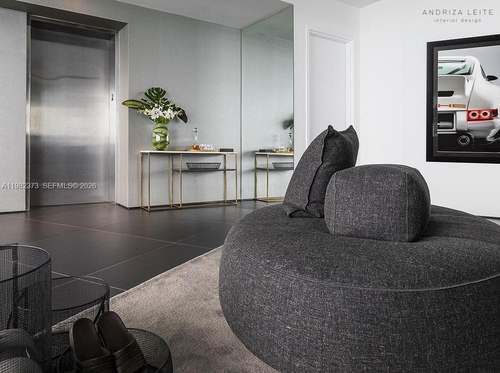 18555 Collins Ave. # 3005, Sunny Isles Beach FL 33160 — 19