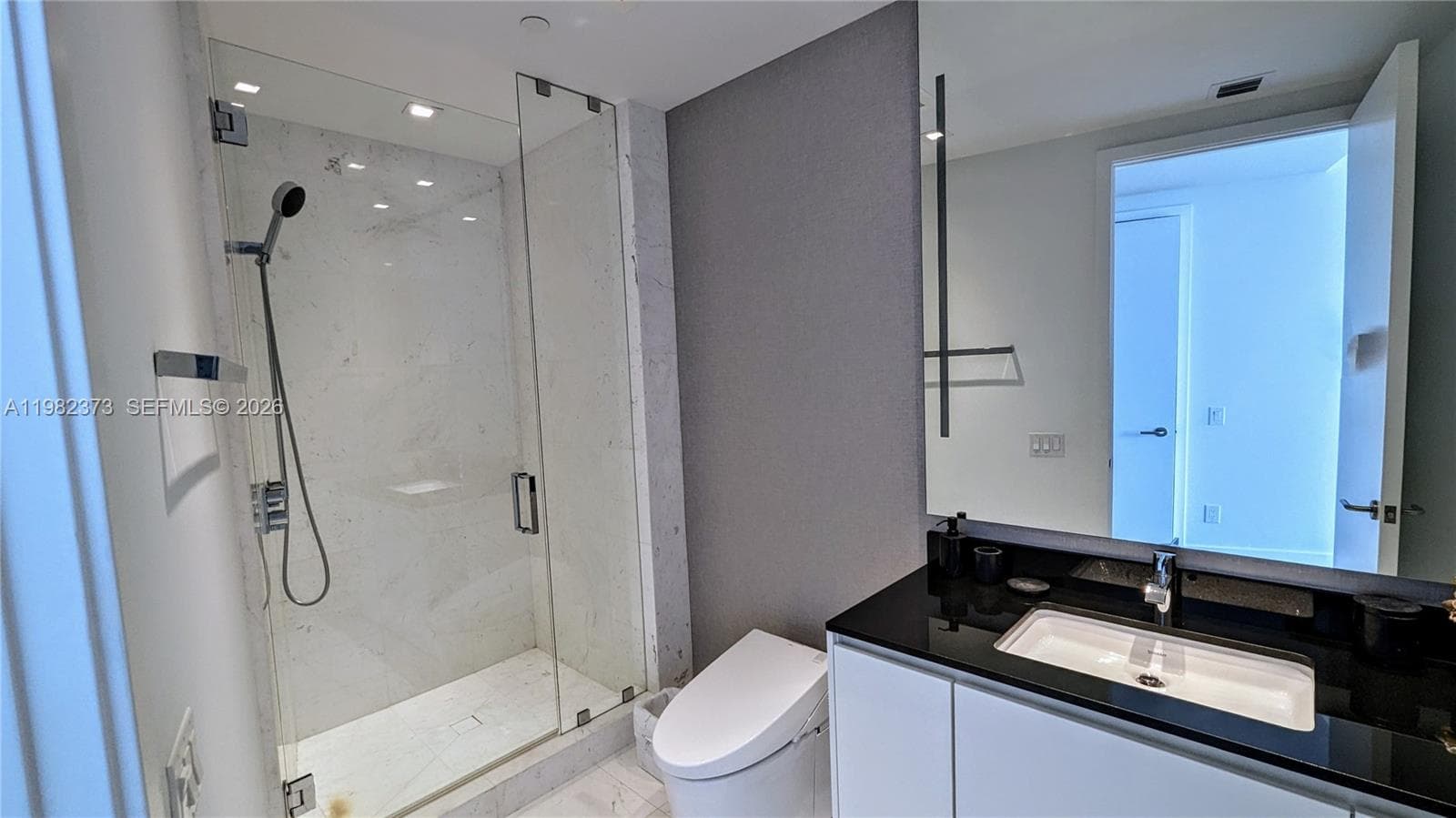18555 Collins Ave. # 3005, Sunny Isles Beach FL 33160 — 35