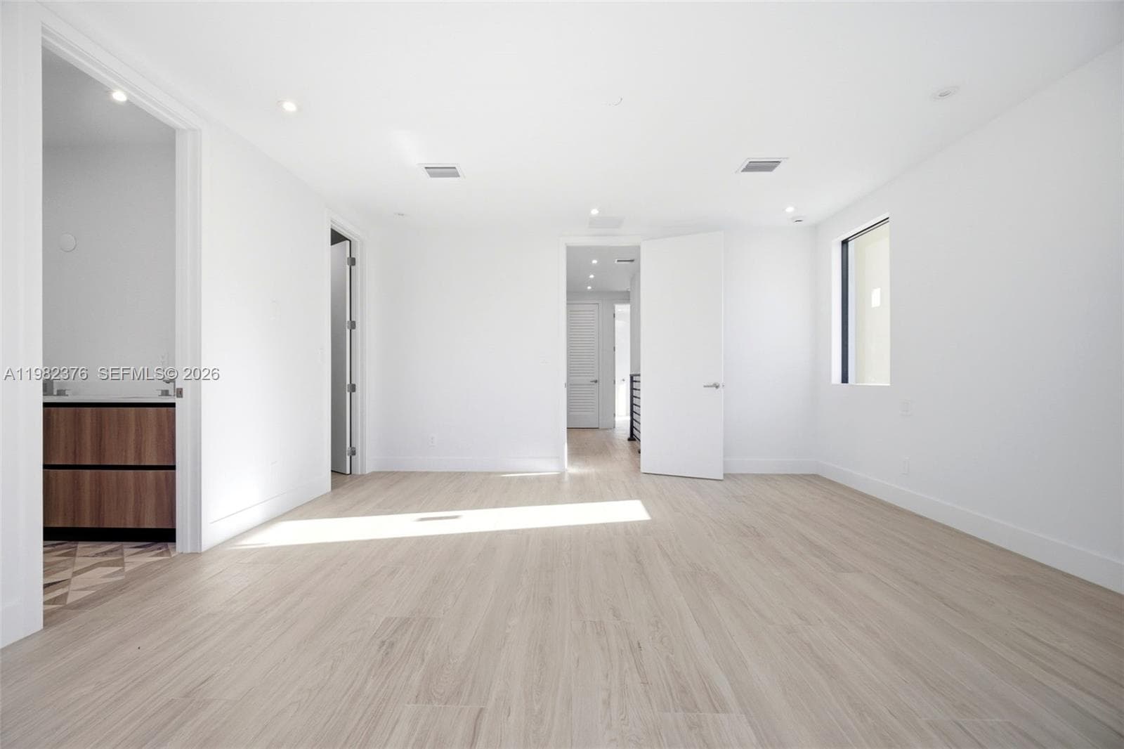3545 Florida Ave, Miami FL 33133 — 20