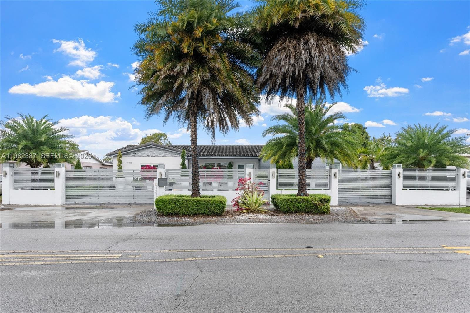 12721 SW 47th St, Miami FL 33175 — 1