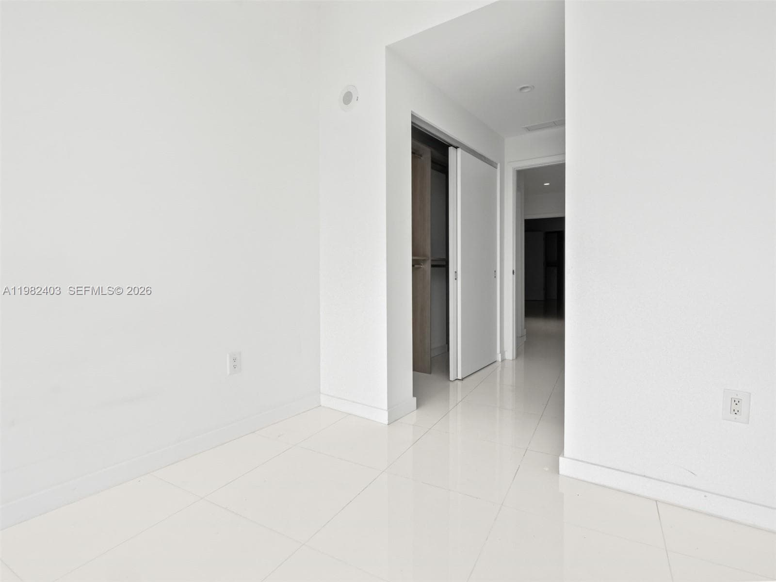 851 NE 1st Ave # 4801, Miami FL 33132 — 34