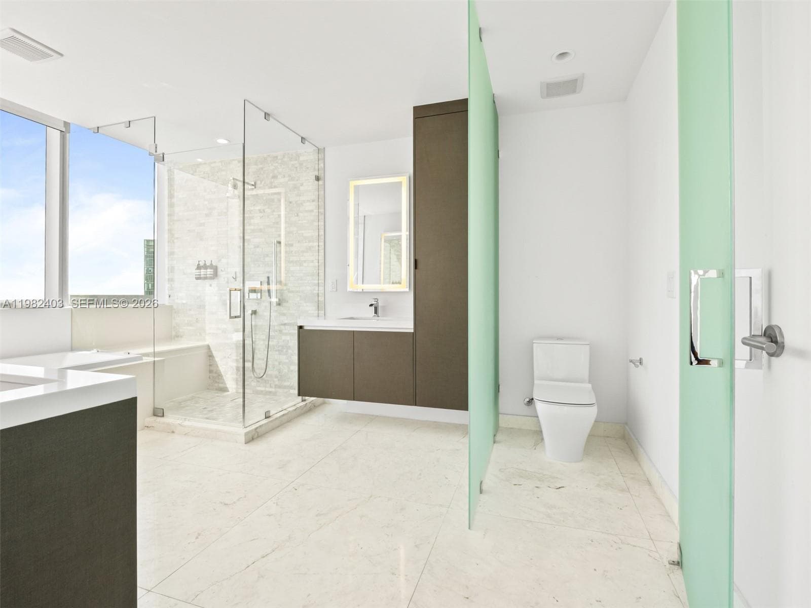 851 NE 1st Ave # 4801, Miami FL 33132 — 15