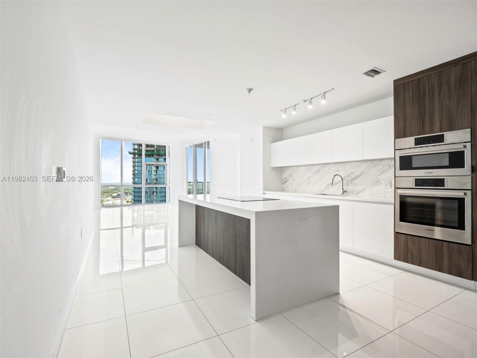 851 NE 1st Ave # 4801, Miami FL 33132 — 4