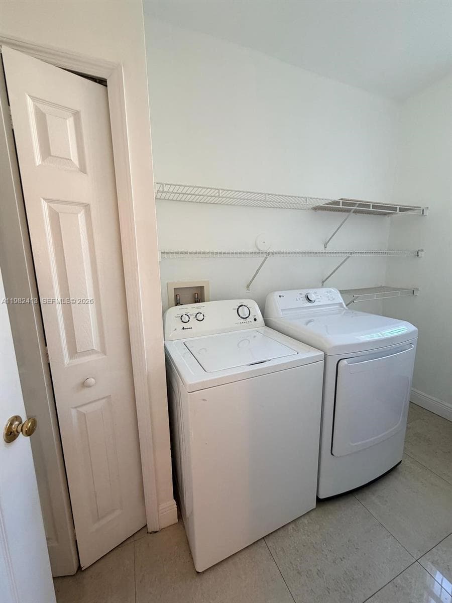 3165 NE 184th St # 6102, Aventura FL 33160 — 10