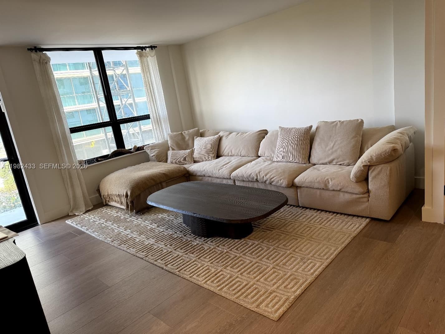 10185 Collins Ave # 323, Bal Harbour FL 33154 — 7