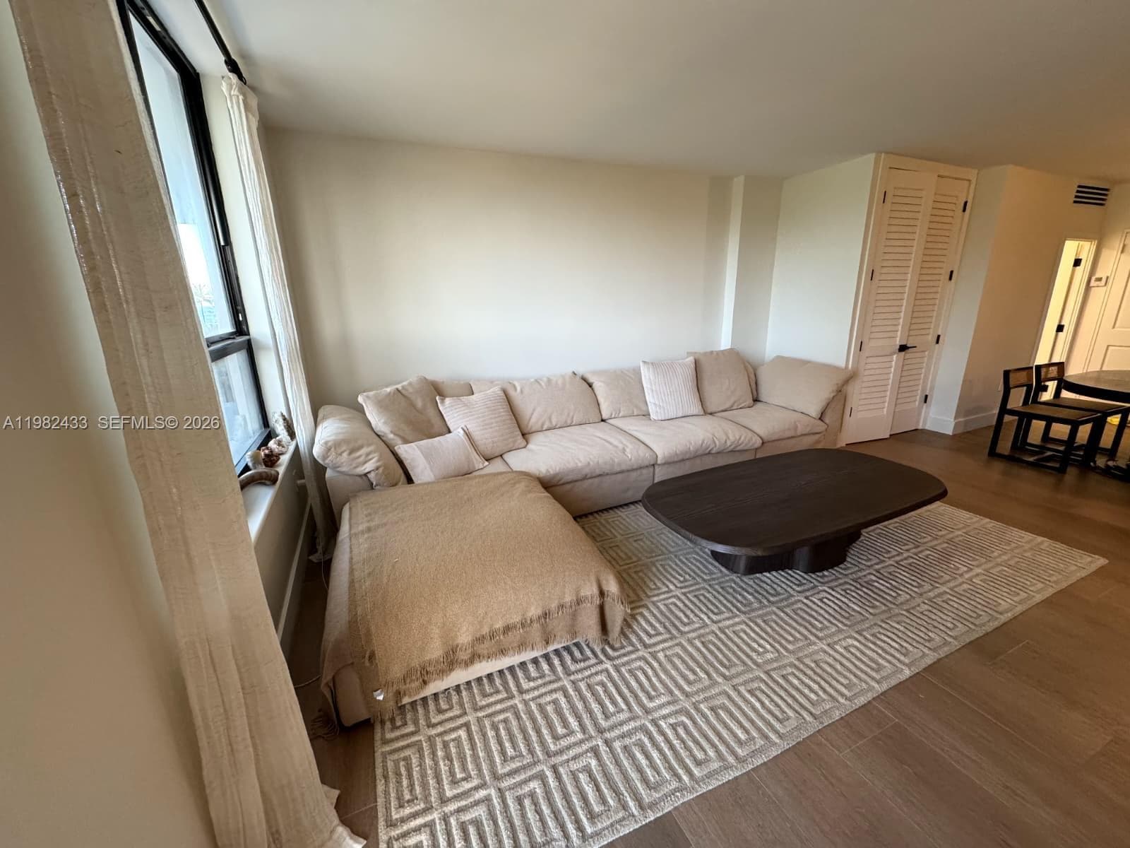 10185 Collins Ave # 323, Bal Harbour FL 33154 — 3