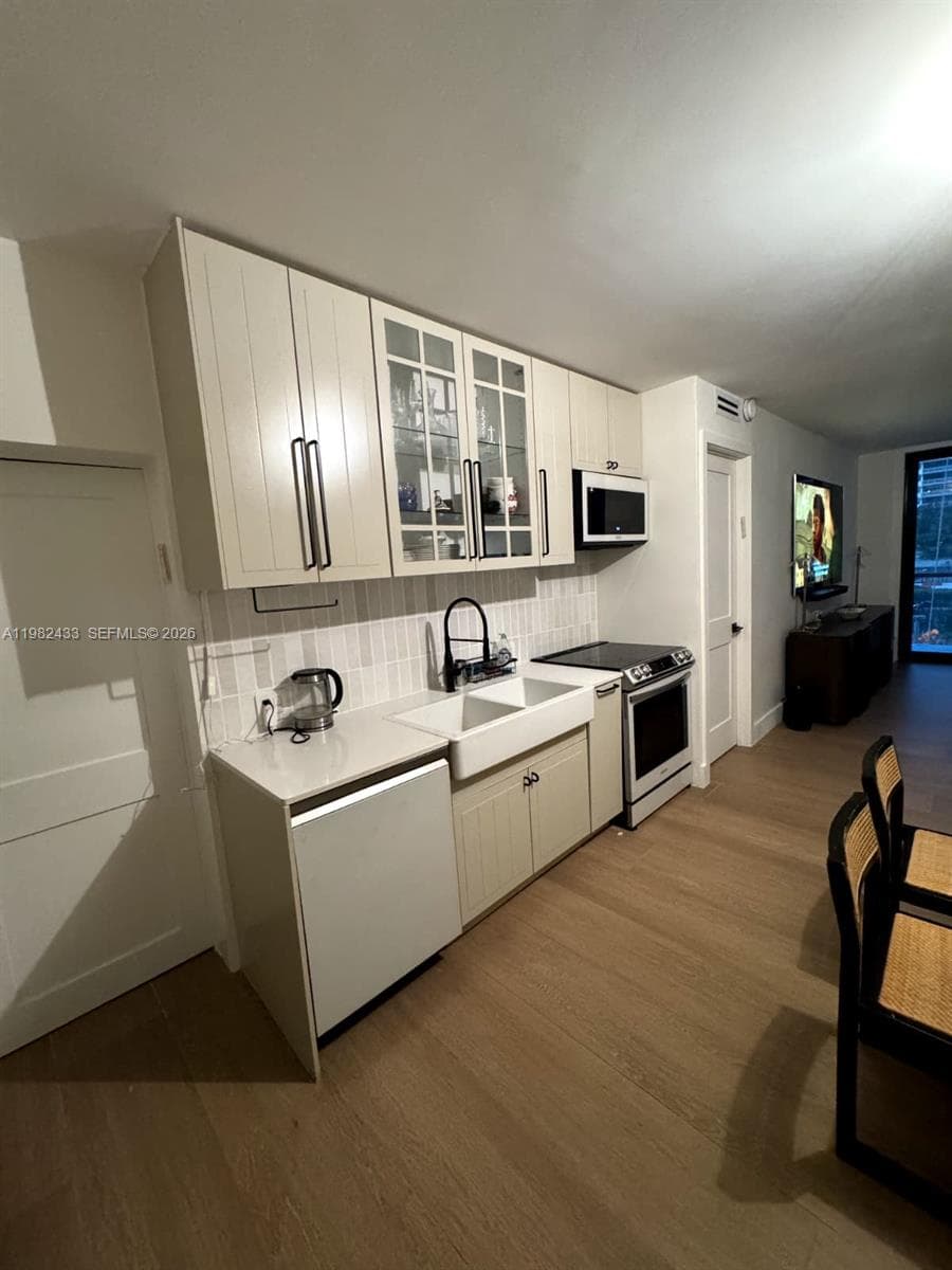 10185 Collins Ave # 323, Bal Harbour FL 33154 — 8