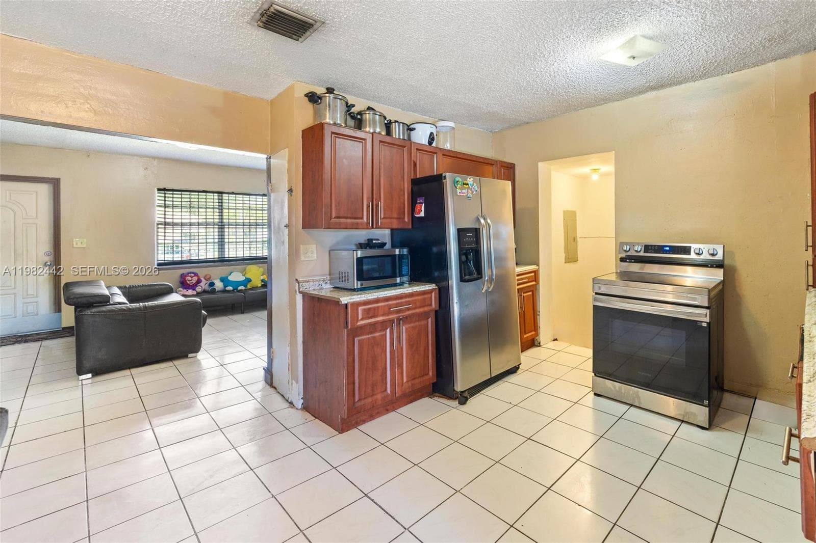 6223 NW Miami Pl, Miami FL 33150 — 6