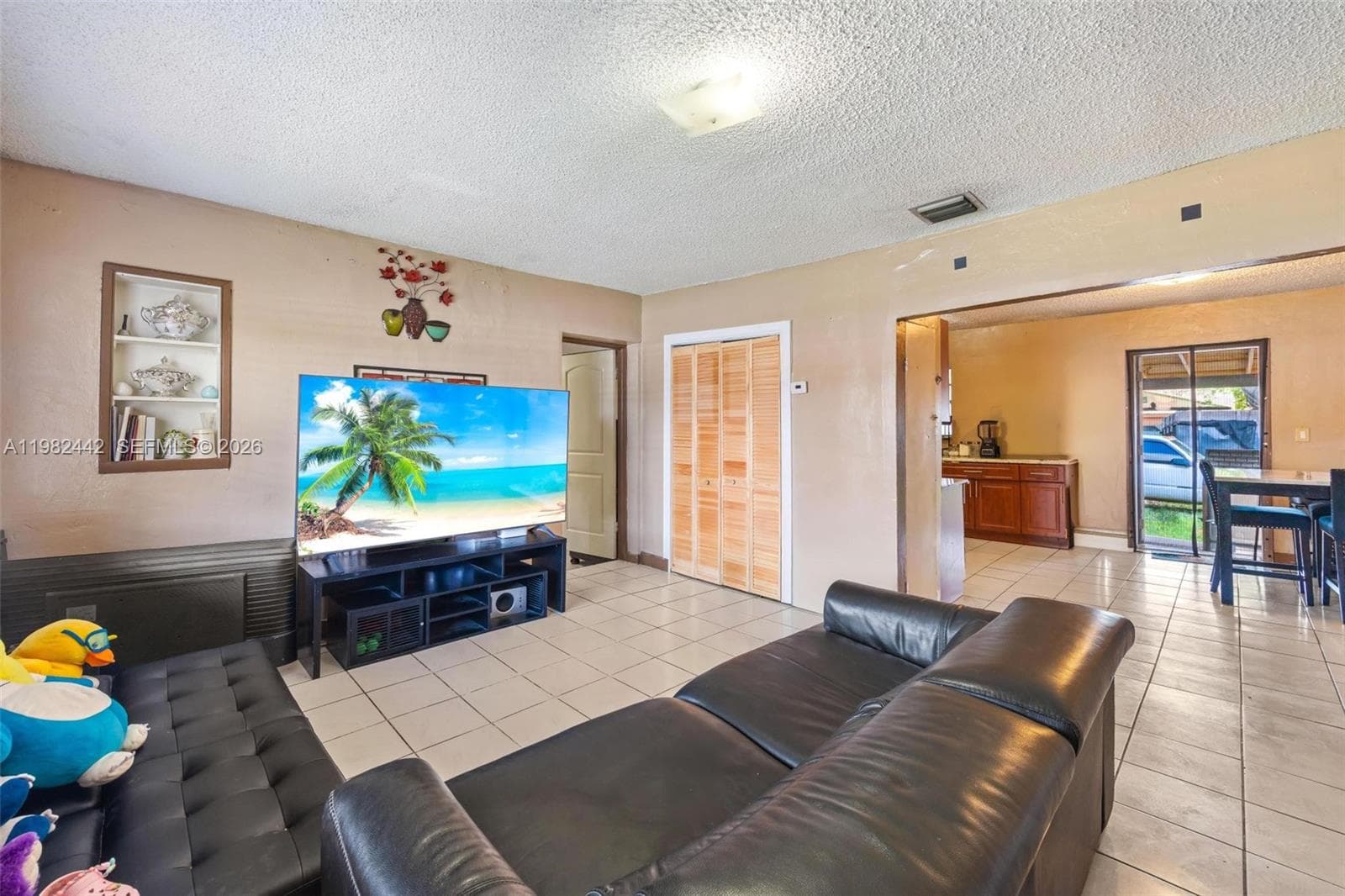 6223 NW Miami Pl, Miami FL 33150 — 3