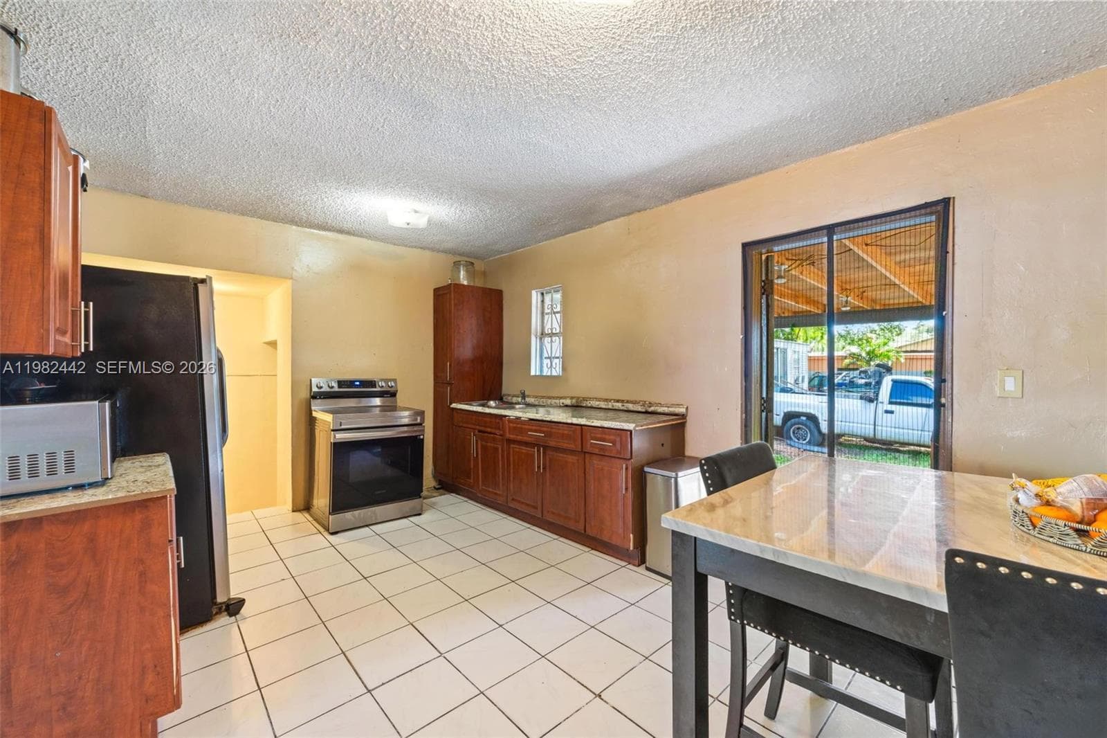 6223 NW Miami Pl, Miami FL 33150 — 5